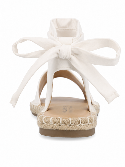 Journee Collection Emelie White