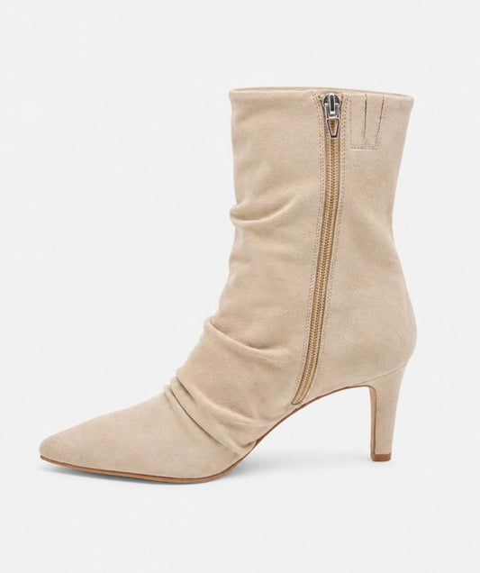 Dolce Vita Women's Fernly Rouched Pointed Dune Suede 6
